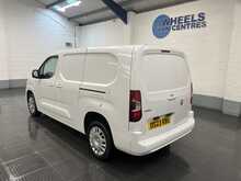 Vauxhall Combo 1.5 Turbo D 2300 Pro Panel Van 6dr Diesel Manual L2 H1 Euro 6 (s/s) (100 ps) - U3487