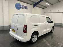 Vauxhall Combo 1.5 Turbo D 2300 Pro Panel Van 6dr Diesel Manual L2 H1 Euro 6 (s/s) (100 ps) - U3487