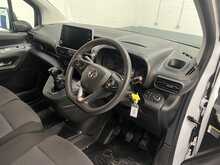 Vauxhall Combo 1.5 Turbo D 2300 Pro Panel Van 6dr Diesel Manual L2 H1 Euro 6 (s/s) (100 ps) - U3487