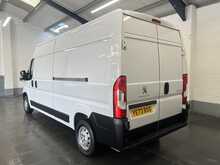 Peugeot Boxer 2.2 BlueHDi 335 Professional Premium + Panel Van 5dr Diesel Manual L3 H2 Euro 6 (s/s) (140 ps) - U3493