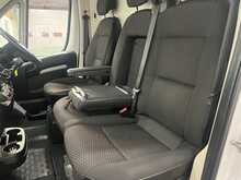 Peugeot Boxer 2.2 BlueHDi 335 Professional Premium + Panel Van 5dr Diesel Manual L3 H2 Euro 6 (s/s) (140 ps) - U3493