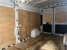 Peugeot Boxer 2.2 BlueHDi 335 Professional Premium + Panel Van 5dr Diesel Manual L3 H2 Euro 6 (s/s) (140 ps) - U3493