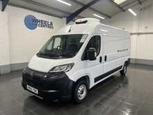 Peugeot Boxer 2.2 BlueHDi 335 Professional Panel Van 5dr Diesel Manual L3 H2 Euro 6 (s/s) (140 ps) - U3519