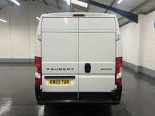 Peugeot Boxer 2.2 BlueHDi 335 Professional Panel Van 5dr Diesel Manual L3 H2 Euro 6 (s/s) (140 ps) - U3519