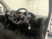 Peugeot Boxer 2.2 BlueHDi 335 Professional Panel Van 5dr Diesel Manual L3 H2 Euro 6 (s/s) (140 ps) - U3519