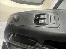 Peugeot Boxer 2.2 BlueHDi 335 Professional Panel Van 5dr Diesel Manual L3 H2 Euro 6 (s/s) (140 ps) - U3519
