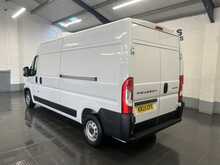 Peugeot Boxer 2.2 BlueHDi 335 Professional Fridge Van 5dr Diesel Manual L3 H2 Euro 6 (s/s) (140 ps) - U3522
