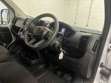 Peugeot Boxer 2.2 BlueHDi 335 Professional Fridge Van 5dr Diesel Manual L3 H2 Euro 6 (s/s) (140 ps) - U3522