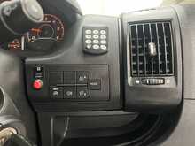 Citroen Relay 2.2 BlueHDi 35 Enterprise Panel Van 5dr Diesel Manual L4 High Roof Euro 6 (s/s) (Heavy) (140 ps) - U3526