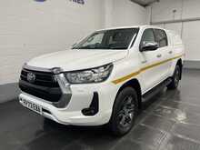 Toyota Hilux 2.4 D-4D Icon Pickup Double Cab 4dr Diesel Auto 4WD Euro 6 (s/s) (150 ps) - U3533