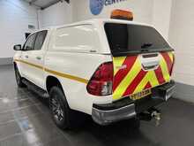 Toyota Hilux 2.4 D-4D Icon Pickup Double Cab 4dr Diesel Auto 4WD Euro 6 (s/s) (150 ps) - U3533