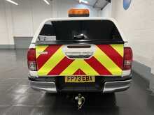 Toyota Hilux 2.4 D-4D Icon Pickup Double Cab 4dr Diesel Auto 4WD Euro 6 (s/s) (150 ps) - U3533