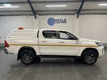 Toyota Hilux 2.4 D-4D Icon Pickup Double Cab 4dr Diesel Auto 4WD Euro 6 (s/s) (150 ps) - U3533
