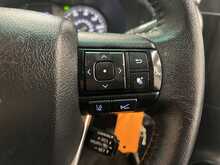 Toyota Hilux 2.4 D-4D Icon Pickup Double Cab 4dr Diesel Auto 4WD Euro 6 (s/s) (150 ps) - U3533