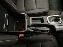 Toyota Hilux 2.4 D-4D Icon Pickup Double Cab 4dr Diesel Auto 4WD Euro 6 (s/s) (150 ps) - U3533