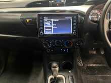 Toyota Hilux 2.4 D-4D Icon Pickup Double Cab 4dr Diesel Auto 4WD Euro 6 (s/s) (150 ps) - U3533
