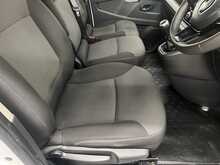 Renault Trafic 2.0 dCi Blue LL30 Business+ Panel Van 5dr Diesel Manual L2 H1 Euro 6 (s/s) (130 ps) - U3534