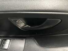 Mercedes-Benz Vito 2.1 114 CDI Premium Panel Van 5dr Diesel G-Tronic+ RWD L2 Euro 6 (s/s) (136 ps) - U3566