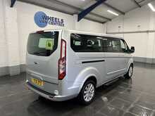 Ford Tourneo Custom 2.0 310 EcoBlue Titanium Minibus Double Cab 5dr Diesel Manual L2 Euro 6 (s/s) (130 ps) - U3577