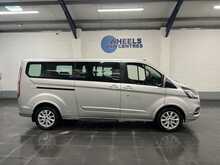 Ford Tourneo Custom 2.0 310 EcoBlue Titanium Minibus Double Cab 5dr Diesel Manual L2 Euro 6 (s/s) (130 ps) - U3577