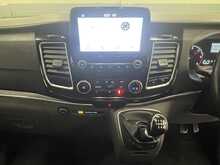 Ford Tourneo Custom 2.0 310 EcoBlue Titanium Minibus Double Cab 5dr Diesel Manual L2 Euro 6 (s/s) (130 ps) - U3577