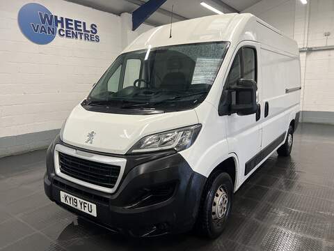 Peugeot Boxer 1.5 BlueHDi 1000 Professional Premium + Standard Panel Van 5dr Diesel Manual SWB Euro 6 (s/s) (100 bhp)