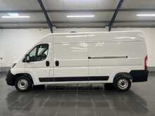 Peugeot Boxer 2.2 BlueHDi 335 Professional Panel Van 5dr Diesel Manual L3 H2 Euro 6 (s/s) (140 ps) - U3592