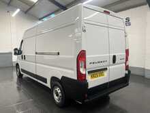 Peugeot Boxer 2.2 BlueHDi 335 Professional Panel Van 5dr Diesel Manual L3 H2 Euro 6 (s/s) (140 ps) - U3592