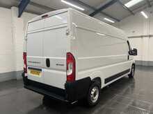 Peugeot Boxer 2.2 BlueHDi 335 Professional Panel Van 5dr Diesel Manual L3 H2 Euro 6 (s/s) (140 ps) - U3592