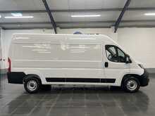 Peugeot Boxer 2.2 BlueHDi 335 Professional Panel Van 5dr Diesel Manual L3 H2 Euro 6 (s/s) (140 ps) - U3592