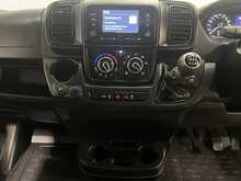 Peugeot Boxer 2.2 BlueHDi 335 Professional Panel Van 5dr Diesel Manual L3 H2 Euro 6 (s/s) (140 ps) - U3592
