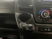Peugeot Boxer 2.2 BlueHDi 335 Professional Panel Van 5dr Diesel Manual L3 H2 Euro 6 (s/s) (140 ps) - U3592