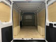 Peugeot Boxer 2.2 BlueHDi 335 Professional Panel Van 5dr Diesel Manual L3 H2 Euro 6 (s/s) (140 ps) - U3592