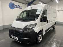 Peugeot Boxer 2.2 BlueHDi 335 Professional Panel Van 5dr Diesel Manual L3 H2 Euro 6 (s/s) (140 ps) - U3618