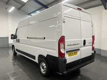 Peugeot Boxer 2.2 BlueHDi 335 Professional Panel Van 5dr Diesel Manual L3 H2 Euro 6 (s/s) (140 ps) - U3618