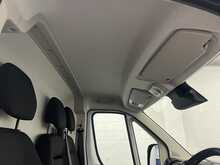 Peugeot Boxer 2.2 BlueHDi 335 Professional Panel Van 5dr Diesel Manual L3 H2 Euro 6 (s/s) (140 ps) - U3618