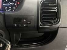 Peugeot Boxer 2.2 BlueHDi 335 Professional Panel Van 5dr Diesel Manual L3 H2 Euro 6 (s/s) (140 ps) - U3618