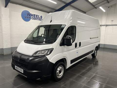 Peugeot Boxer 2.2 BlueHDi 335 Professional Panel Van 5dr Diesel Manual L3 H2 Euro 6 (s/s) (140 ps)