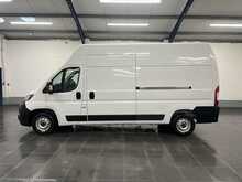 Peugeot Boxer 2.2 BlueHDi 335 Professional Panel Van 5dr Diesel Manual L3 H3 Euro 6 (s/s) (140 ps) - U3620