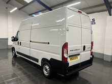 Peugeot Boxer 2.2 BlueHDi 335 Professional Panel Van 5dr Diesel Manual L3 H3 Euro 6 (s/s) (140 ps) - U3620