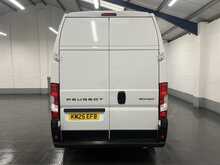 Peugeot Boxer 2.2 BlueHDi 335 Professional Panel Van 5dr Diesel Manual L3 H3 Euro 6 (s/s) (140 ps) - U3620