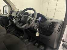 Peugeot Boxer 2.2 BlueHDi 335 Professional Panel Van 5dr Diesel Manual L3 H3 Euro 6 (s/s) (140 ps) - U3620
