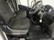Peugeot Boxer 2.2 BlueHDi 335 Professional Panel Van 5dr Diesel Manual L3 H3 Euro 6 (s/s) (140 ps) - U3620