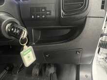 Peugeot Boxer 2.2 BlueHDi 335 Professional Panel Van 5dr Diesel Manual L3 H3 Euro 6 (s/s) (140 ps) - U3620
