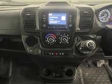 Peugeot Boxer 2.2 BlueHDi 335 Professional Panel Van 5dr Diesel Manual L3 H3 Euro 6 (s/s) (140 ps) - U3620