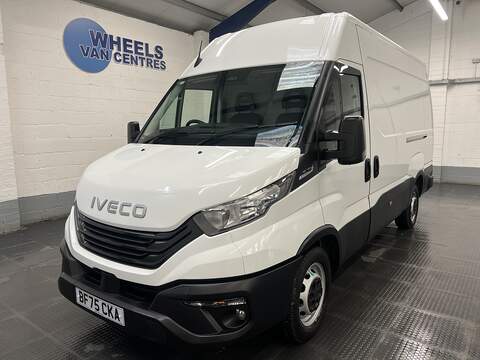 Iveco Daily 2.3D HPI 14V 35S 3520 Panel Van 5dr Diesel HiMatic MWB H2 Euro 6 (s/s) (136 ps)