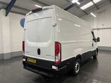 Iveco Daily 2.3D HPI 14V 35S 3520 Panel Van 5dr Diesel HiMatic MWB H2 Euro 6 (s/s) (136 ps) - U3621