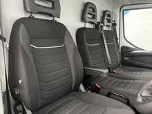 Iveco Daily 2.3D HPI 14V 35S 3520 Panel Van 5dr Diesel HiMatic MWB H2 Euro 6 (s/s) (136 ps) - U3621