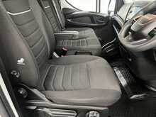 Iveco Daily 2.3D HPI 14V 35S 3520 Panel Van 5dr Diesel HiMatic MWB H2 Euro 6 (s/s) (136 ps) - U3621