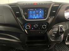 Iveco Daily 2.3D HPI 14V 35S 3520 Panel Van 5dr Diesel HiMatic MWB H2 Euro 6 (s/s) (136 ps) - U3621